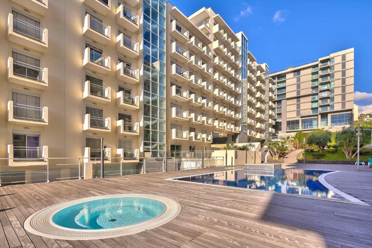 Blue Sky Apartment With Pool By Hr Madeira Фуншал Екстериор снимка