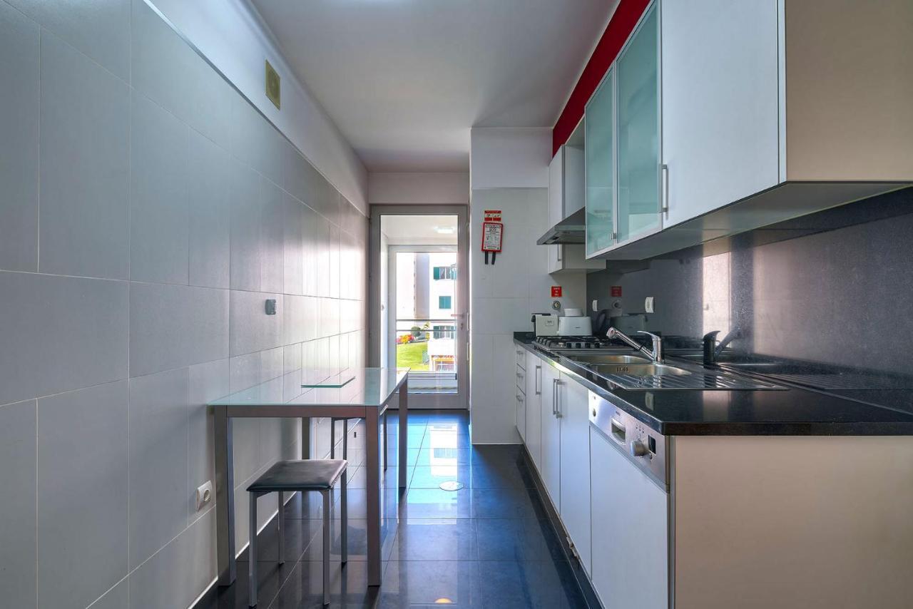 Blue Sky Apartment With Pool By Hr Madeira Фуншал Екстериор снимка